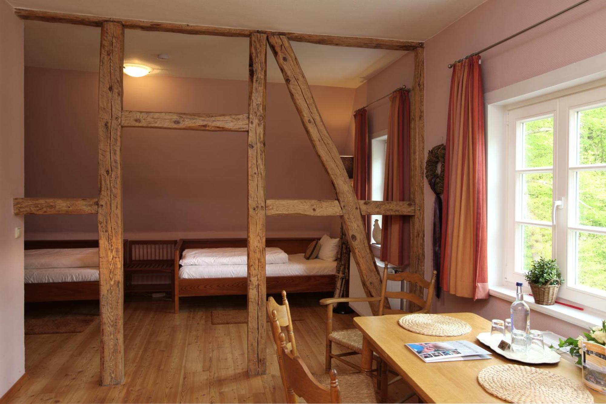 Hotel Hof Tuetsberg بيسبينغين الغرفة الصورة